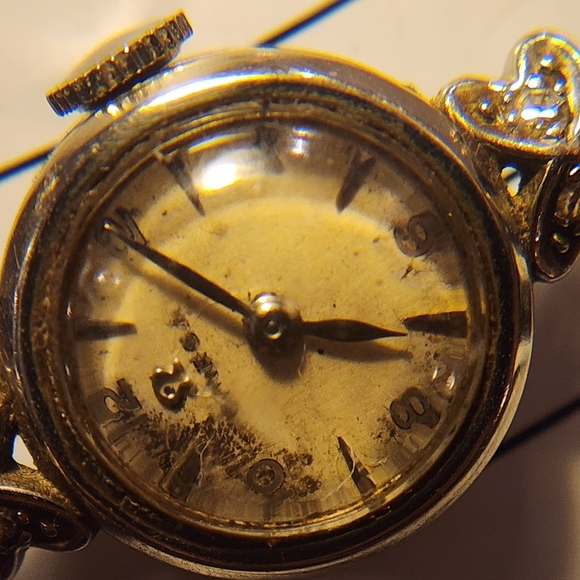 14K & Diamond Ladies Omega Watch Working